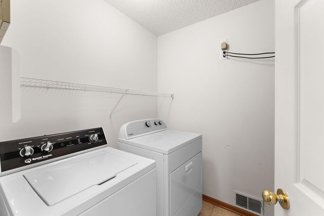 1610 Woodlynn Avenue 3, Maplewood, MN 55109