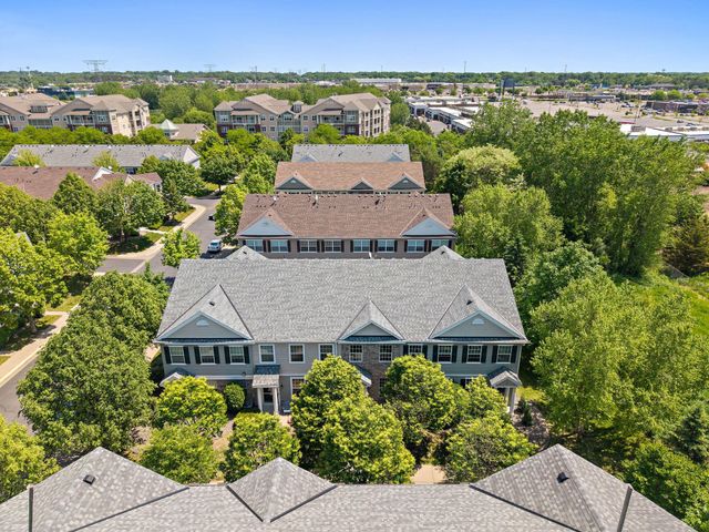 1610 Woodlynn Avenue 3, Maplewood, MN 55109