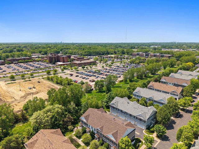 1610 Woodlynn Avenue 3, Maplewood, MN 55109
