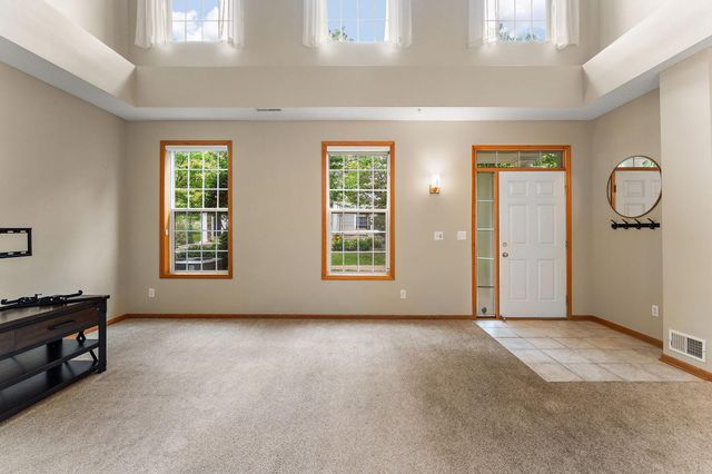 1610 Woodlynn Avenue 3, Maplewood, MN 55109