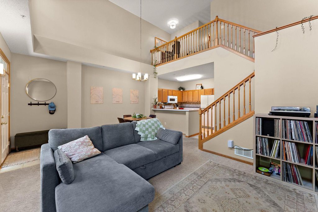 1610 Woodlynn Avenue 3, Maplewood, MN 55109 — photo 4