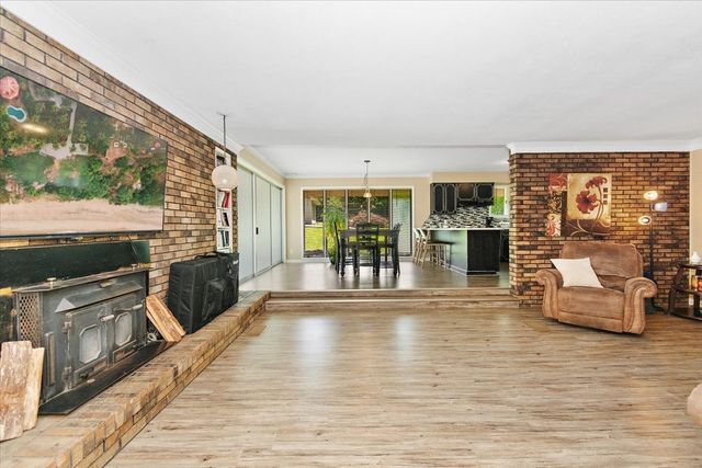 19 Horseshoe Bend Rd, Leoma, TN 38468