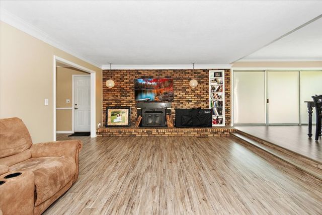 19 Horseshoe Bend Rd, Leoma, TN 38468