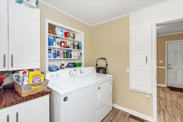 19 Horseshoe Bend Rd, Leoma, TN 38468