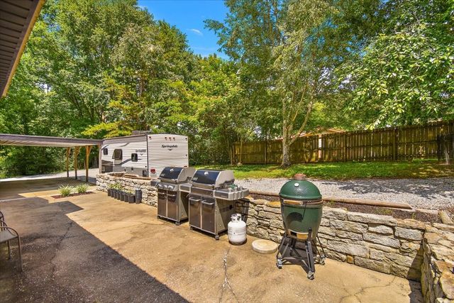 19 Horseshoe Bend Rd, Leoma, TN 38468