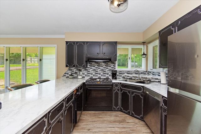 19 Horseshoe Bend Rd, Leoma, TN 38468