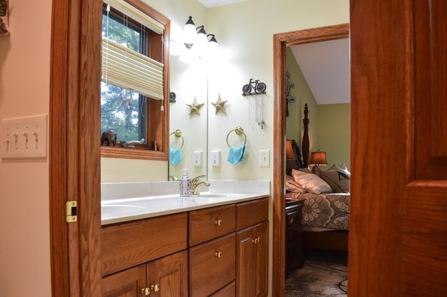 17500 Blackbird Trail, Hastings, MN 55033