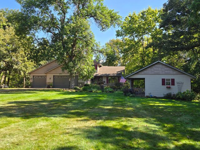 17500 Blackbird Trail, Hastings, MN 55033