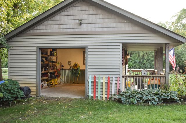 17500 Blackbird Trail, Hastings, MN 55033