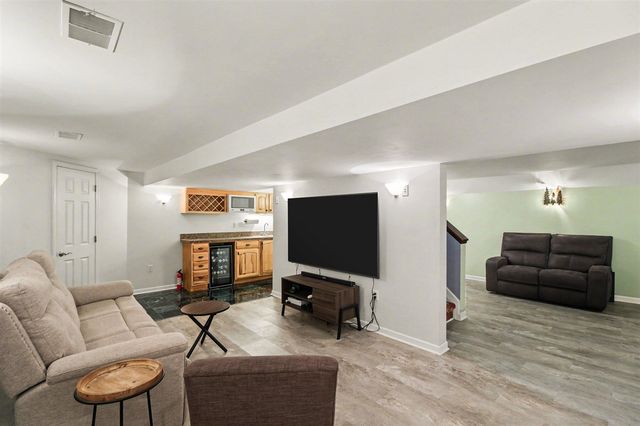 3786 Quarton Road, Bloomfield Hills, MI 48302