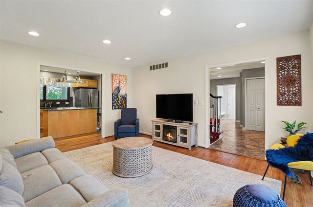 3786 Quarton Road, Bloomfield Hills, MI 48302