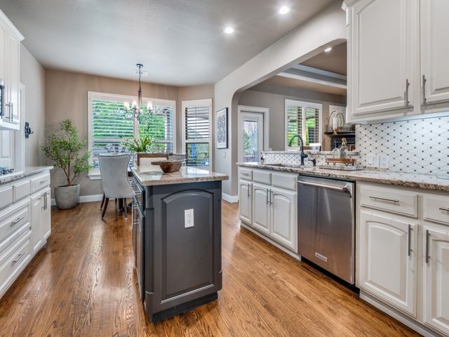 813 Weybridge Lane, Keller, TX 76248