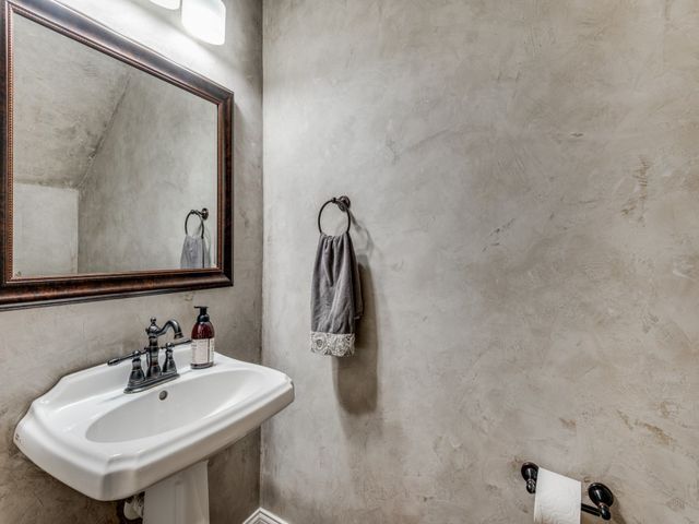 813 Weybridge Lane, Keller, TX 76248