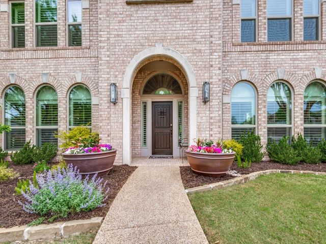 813 Weybridge Lane, Keller, TX 76248