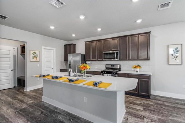 7604 Grand Linden WAY 18, Austin, TX 78744