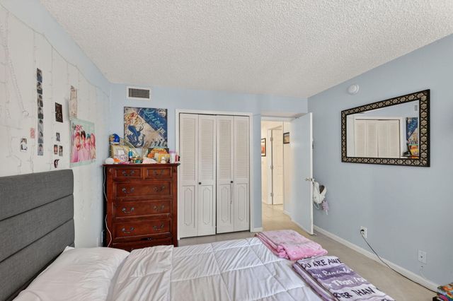 9810 Pineapple Tree Drive 103, Boynton Beach, FL 33436