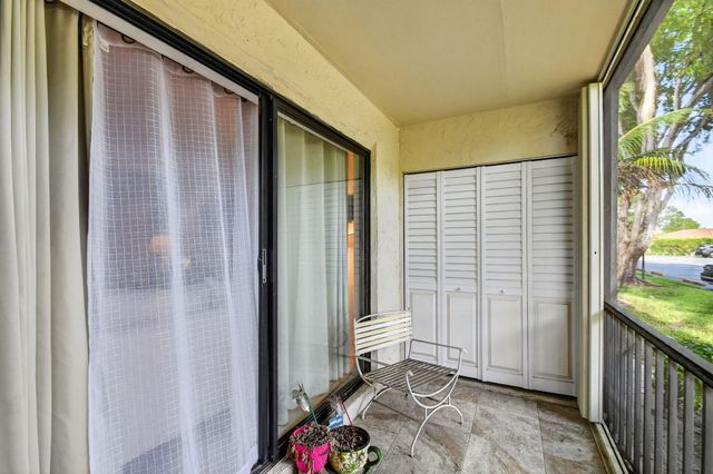 9810 Pineapple Tree Drive 103, Boynton Beach, FL 33436