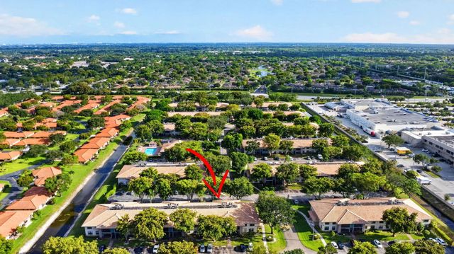 9810 Pineapple Tree Drive 103, Boynton Beach, FL 33436