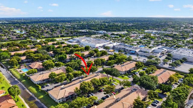 9810 Pineapple Tree Drive 103, Boynton Beach, FL 33436