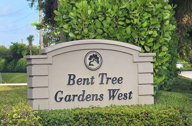 9810 Pineapple Tree Drive 103, Boynton Beach, FL 33436