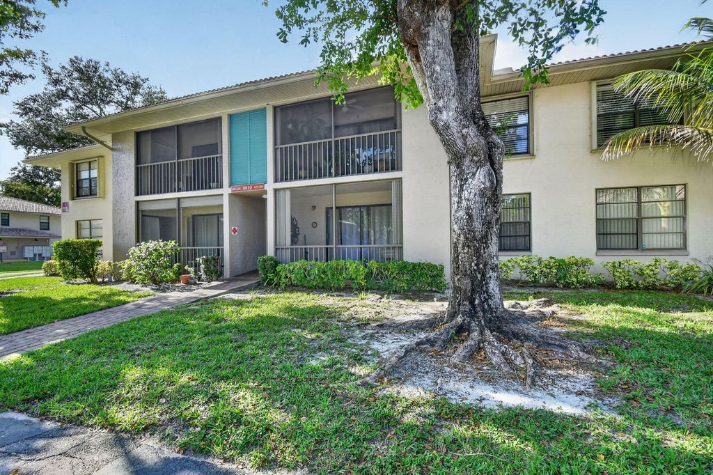9810 Pineapple Tree Drive 103, Boynton Beach, FL 33436