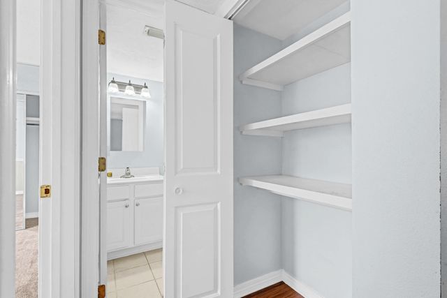 101 Old Ferry Road UNIT 10B, Shalimar, FL 32579