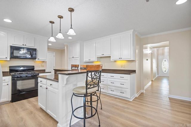 43 Neal Cove, Bryant, AR 72022