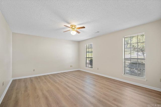 43 Neal Cove, Bryant, AR 72022