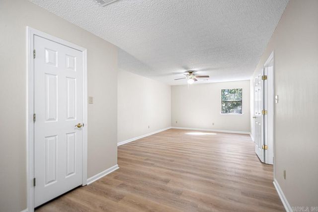 43 Neal Cove, Bryant, AR 72022