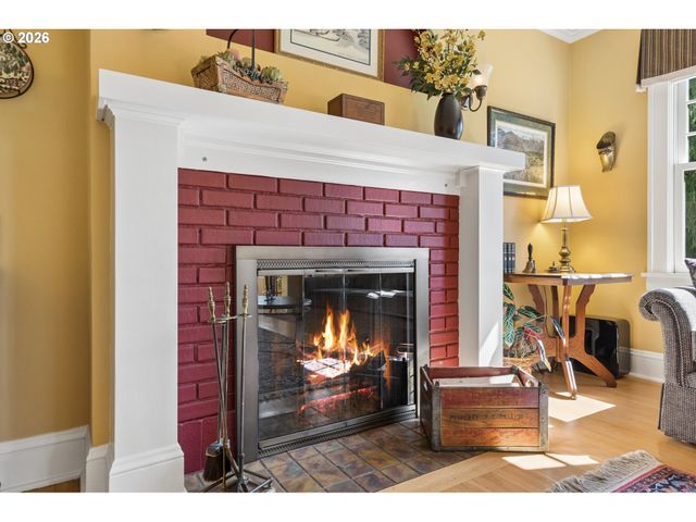 905 Se 71ST Ave, Portland, OR 97215