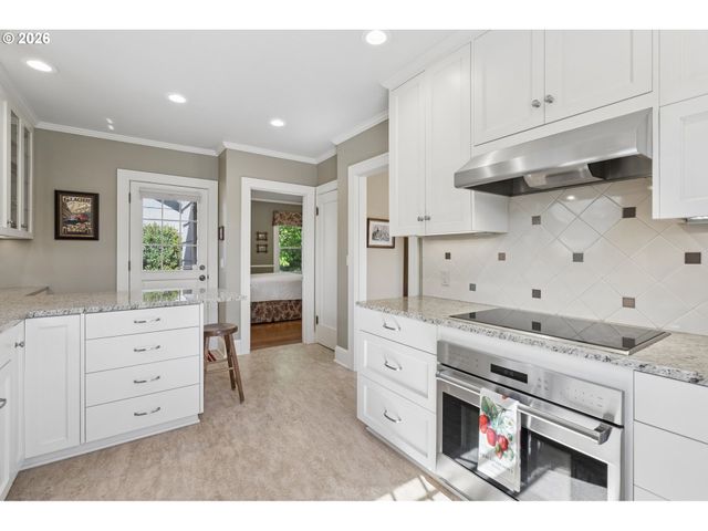 905 Se 71ST Ave, Portland, OR 97215