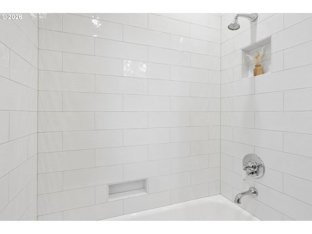 905 Se 71ST Ave, Portland, OR 97215