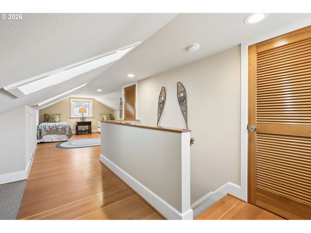 905 Se 71ST Ave, Portland, OR 97215