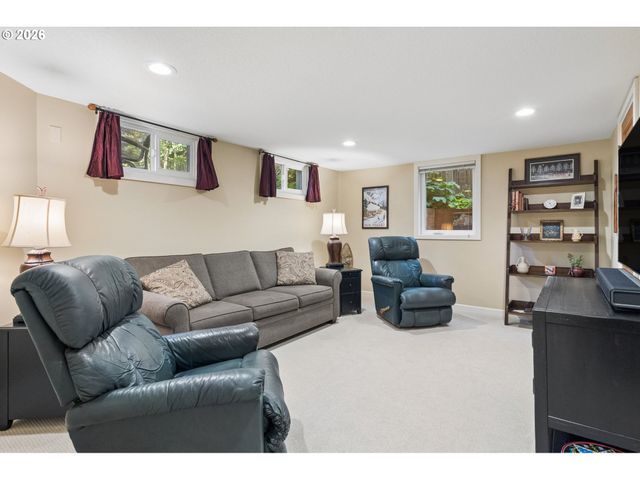905 Se 71ST Ave, Portland, OR 97215
