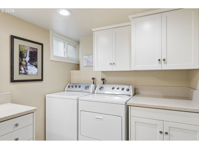 905 Se 71ST Ave, Portland, OR 97215