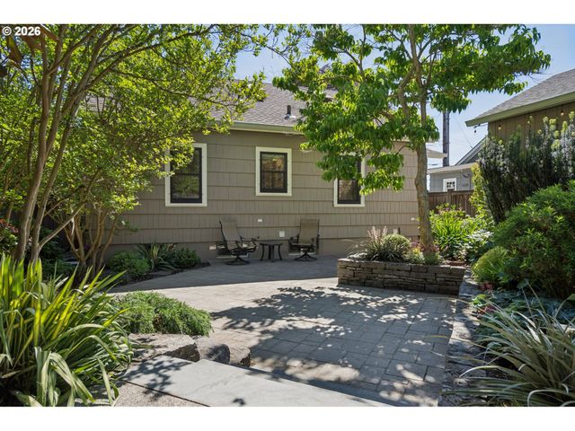 905 Se 71ST Ave, Portland, OR 97215