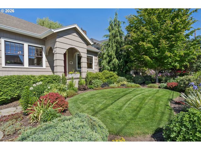 905 Se 71ST Ave, Portland, OR 97215