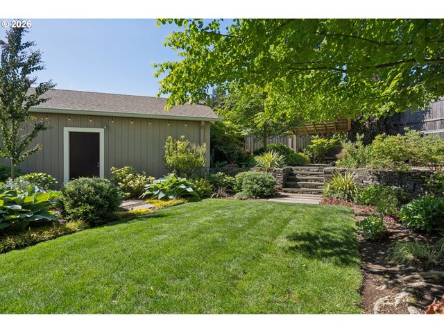 905 Se 71ST Ave, Portland, OR 97215