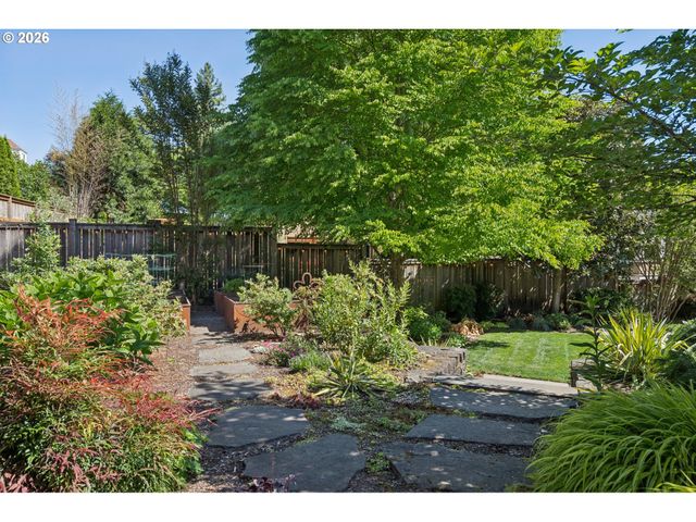 905 Se 71ST Ave, Portland, OR 97215