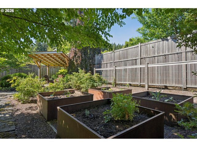 905 Se 71ST Ave, Portland, OR 97215