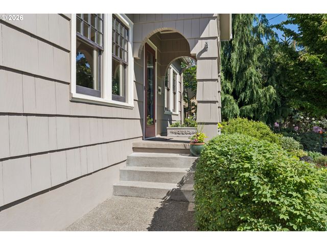 905 Se 71ST Ave, Portland, OR 97215