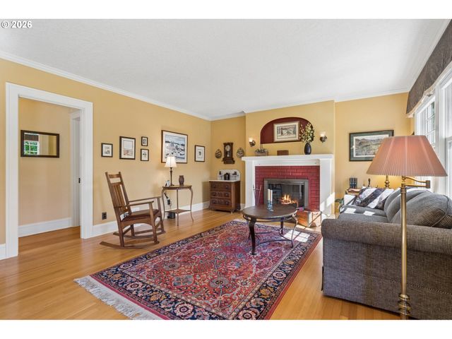 905 Se 71ST Ave, Portland, OR 97215