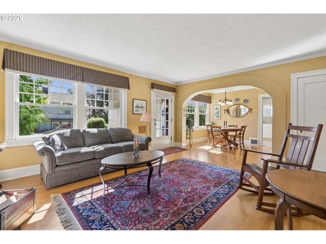 905 Se 71ST Ave, Portland, OR 97215
