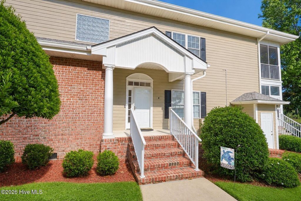 107 Crooked Gulley Circle Apt 4, Sunset Beach, NC 28468