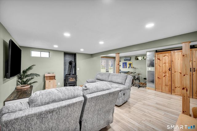 88 Daleville School Road, Willington, CT 06279
