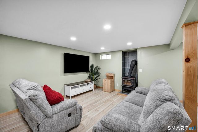 88 Daleville School Road, Willington, CT 06279