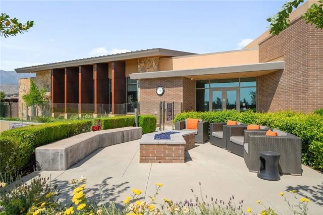 1649 Spring Run Lane, Beaumont, CA 92223