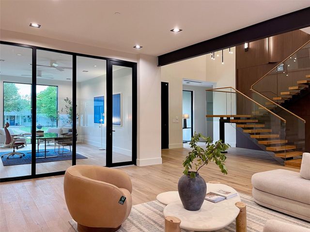 10236 Crestover Drive, Dallas, TX 75229