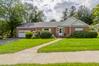 34 Vadnais St, Holyoke, MA 01040