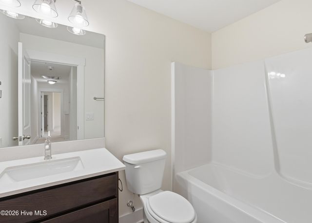 672 Coniston Drive SE, Leland, NC 28451